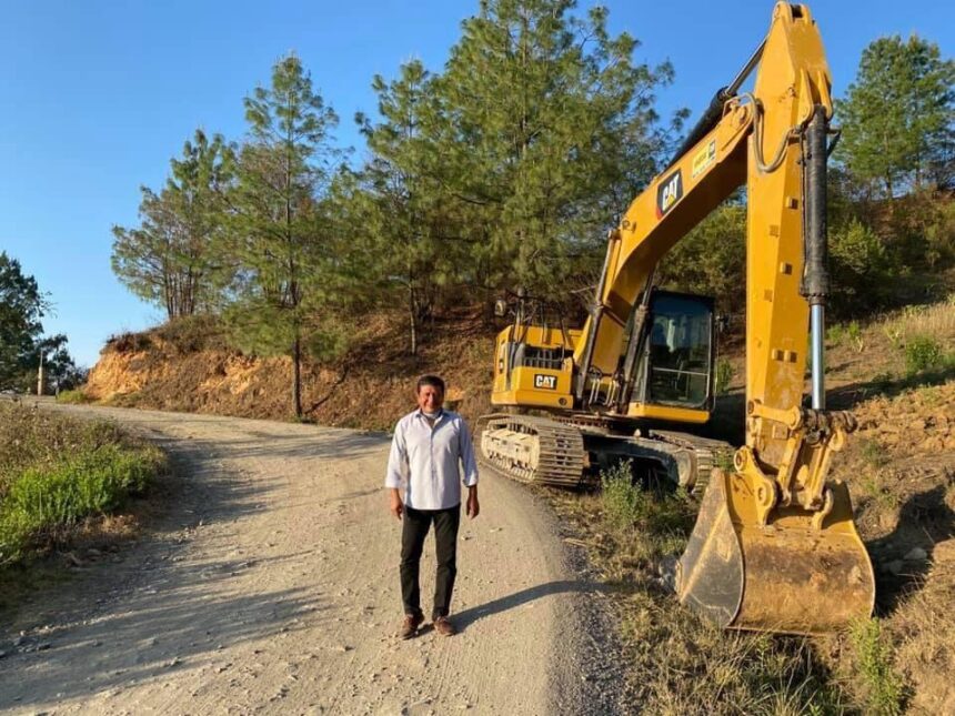 En Oaxaca se han construido 2 mil 370 kilómetros gracias al Programa dePavimentación a Cabeceras Municipales : Azael Santiago Chepi