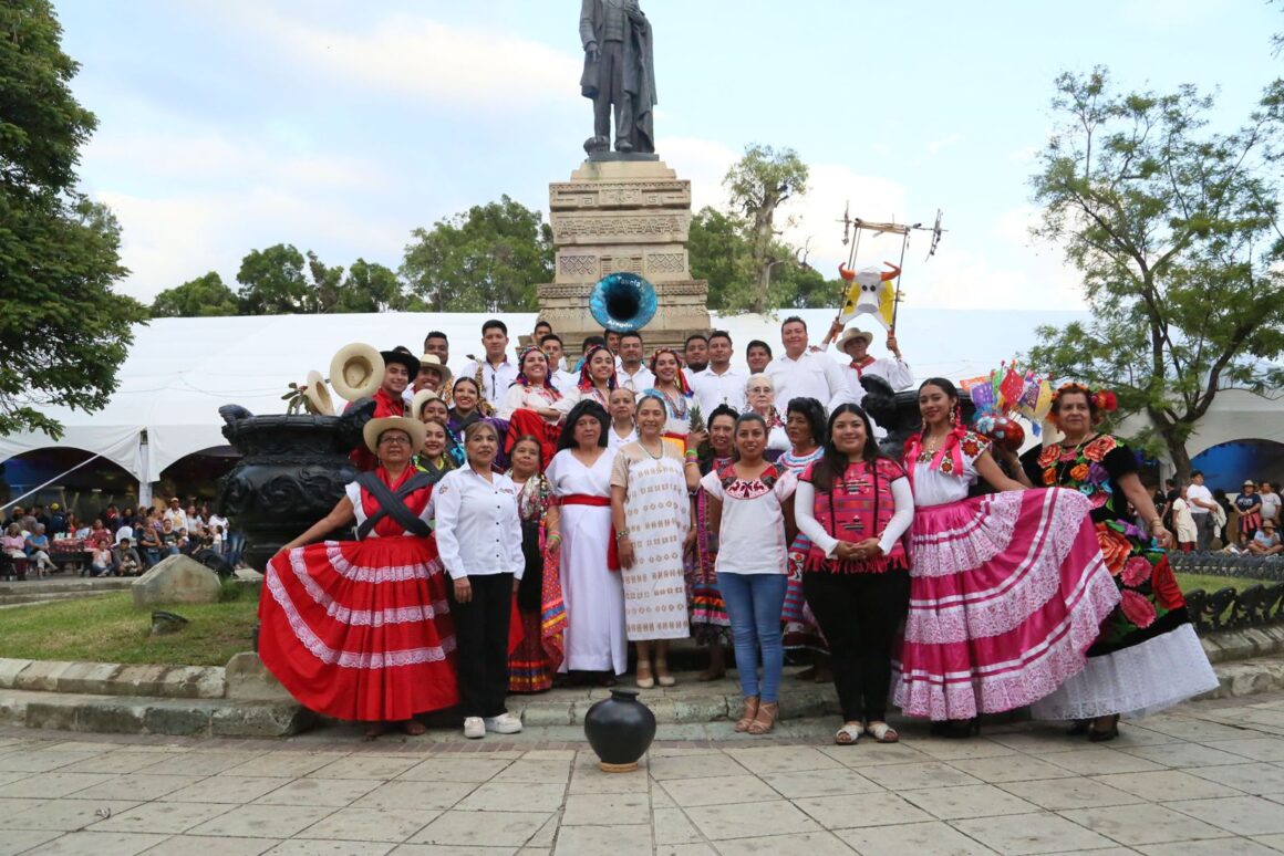 Con extraordinario éxito cierra el tianguis gastronómico Desde mis raíces con sus sabores