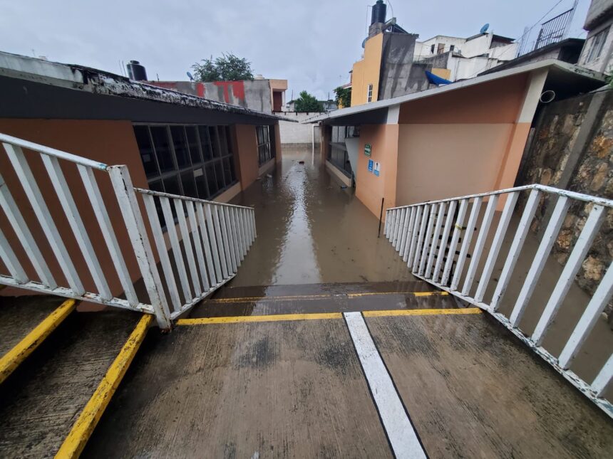 Auxilian a la población ante fuerte lluvia ocurrida en la Heroica Ciudad de Tlaxiaco