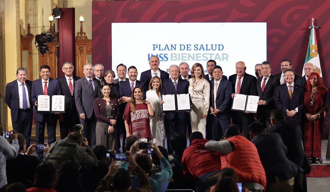 FOTO 3 Firma Oaxaca Acuerdo Nacional para la Federalizacióndel Sistema de Salud para el Bienestar