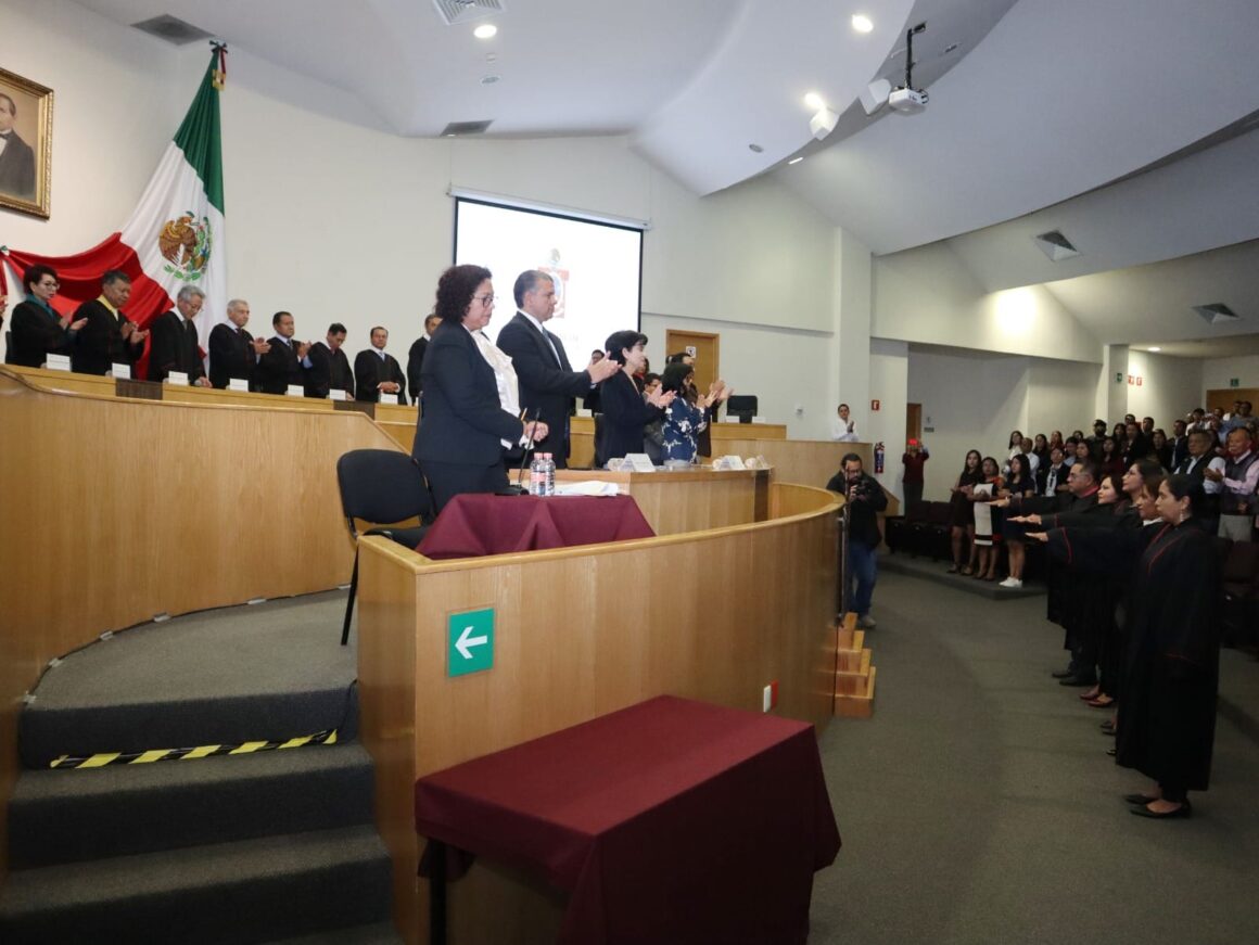 Rinden protesta a su cargo cinco nuevos magistrados del TSJ