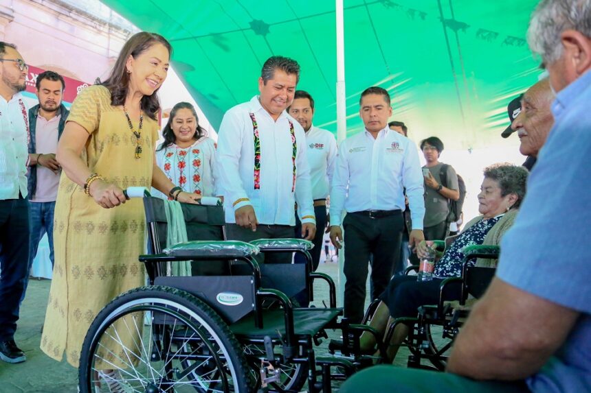 Con entrega de apoyos, DIF Oaxaca impacta en la calidad de vida de habitantes de los Valles Centrales