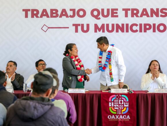 Apoya Gobierno Estatal a San Juan Lachigalla con más de 16 mdp
