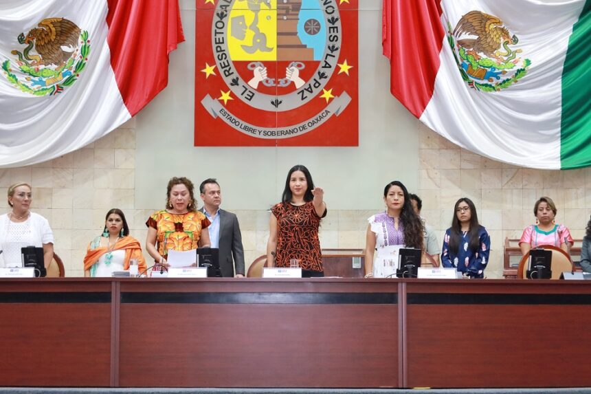 Gobierno de Oaxaca comprometido en atender la política de igualdad entre mujeres y hombres: SM