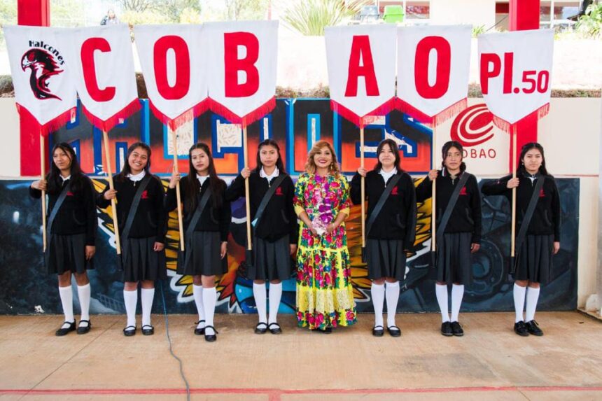 Más de 35 mil estudiantes del Cobao reciben la gratuidad de reinscripción