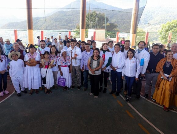 Sin intermediarios, Gobierno de Oaxaca atiende carencias y necesidades de San Andrés Solaga