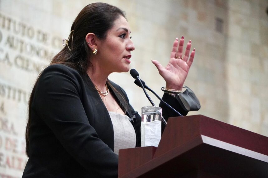 La diputada Liz Concha expone casos de violencia política de género en Santa Lucía Ocotlán 