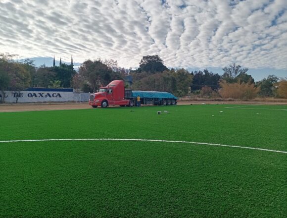 Construye IEEPO campo de fútbol soccer en el CRENO