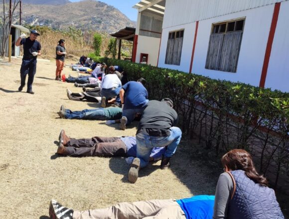 Capacitan a Brigadas Internas de Protección Civil del hospital Aurelio Valdivieso
