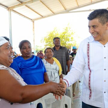 Trabaja Gobierno de Oaxaca para sacar adelante a Santiago Tapextla