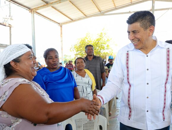 Trabaja Gobierno de Oaxaca para sacar adelante a Santiago Tapextla