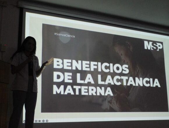 Personal de salud se capacita para fomentar una lactancia exitosa