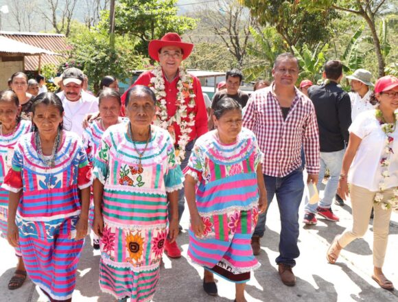 Supervisa Gobernador de Oaxaca trabajos de mejoramiento en el Paseo Juárez el Llano