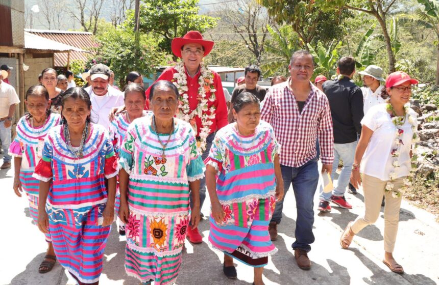 Supervisa Gobernador de Oaxaca trabajos de mejoramiento en el Paseo Juárez el Llano