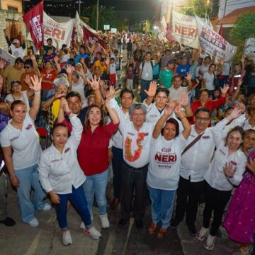 Familias de la colonia Siete Regiones ratifican apoyo a Francisco Martínez Neri