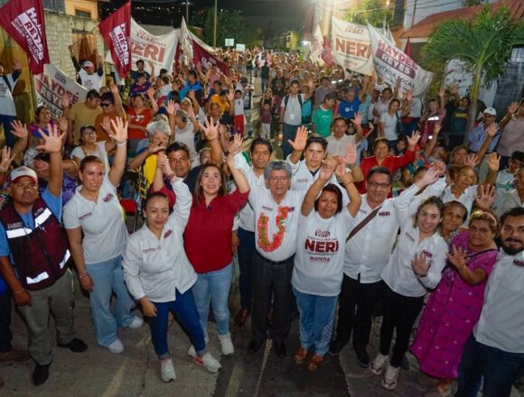 Familias de la colonia Siete Regiones ratifican apoyo a Francisco Martínez Neri