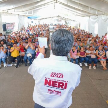 Recibe Francisco Martínez Neri muestras de apoyo en reunión masiva con mujeres