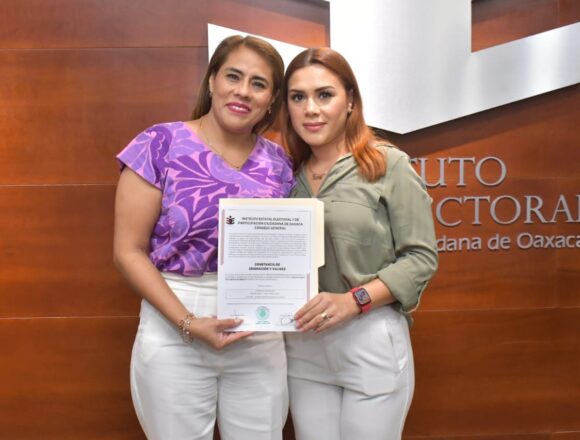Recibe Tania López constancia como diputada local