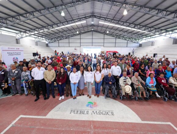 Habitantes de la Mixteca reciben de manera directa apoyos de los Programas a Grupos Prioritarios