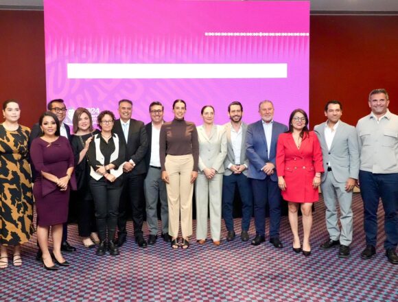 1 Preparamos agenda para impulsar desarrollo turístico de Oaxaca y sur del país Saymi Pineda Refrenda Gobierno de Oaxaca compromiso en la nueva agenda que impulse el desarrollo turístico