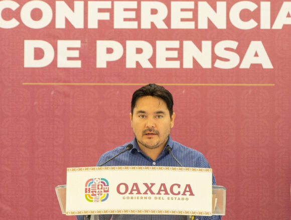 Realizan operativo sanitario para atender emergencia por el paso del huracán John Realizan operativo sanitario para atender emergencia por el paso de “John”