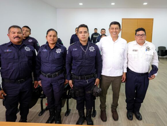 Policias de Xoxo forman parte de la Universidad de Seguridad y Paz Social