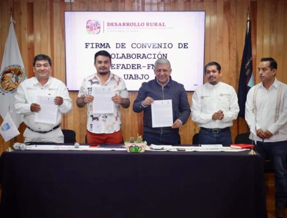 Firman convenio Sefader y Facultad de Medicina Veterinaria y Zootecnia de la UABJO