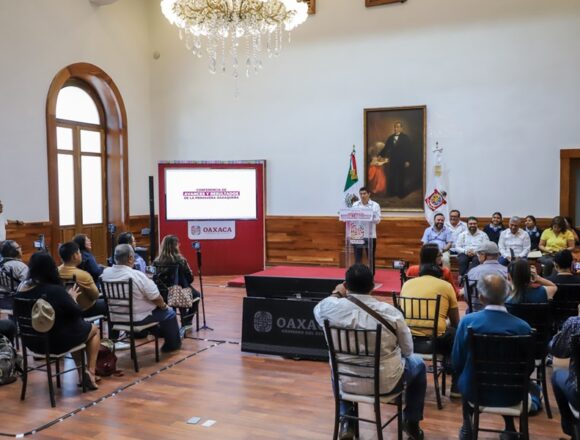 GOBERNADOR CONFERENCIA-1 Con más de 705 mdp Gobierno de Oaxaca impulsa y fortalece el campo