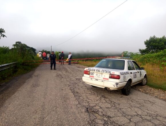 Informan vía alterna por el cierre de la carretera local de San Juan Lagunas 