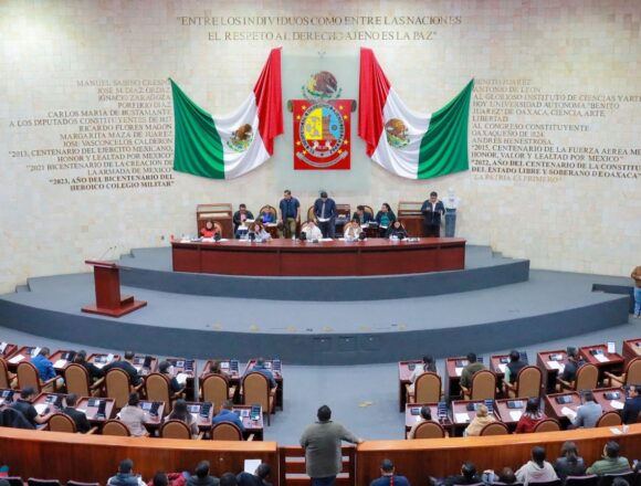 Turnan a comisiones iniciativas de Paquete Económico de Oaxaca para 2025