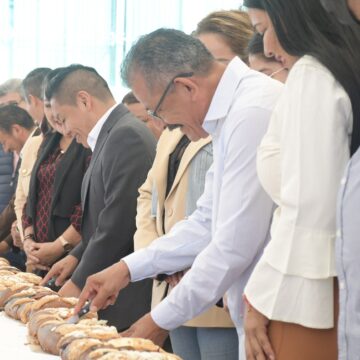 Comparte Congreso de Oaxaca tradicional rosca de Reyes