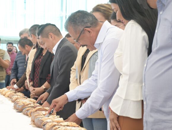 Partida de Rosca de Reyes-Congreso Oax (1) Comparte Congreso de Oaxaca tradicional rosca de Reyes