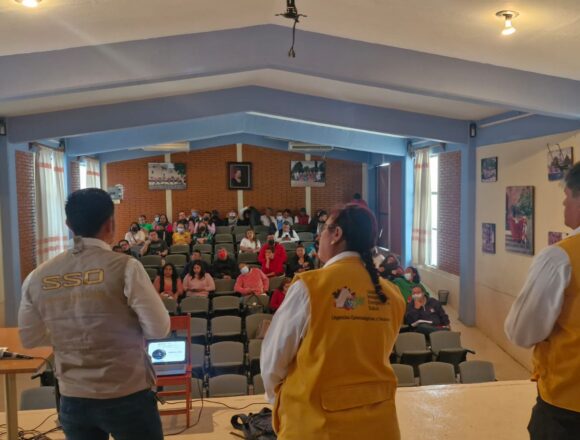 1.Capacita UIES a docentes sobre prevención del virus Coxsackie Capacita UIES a docentes sobre prevención del virus Coxsackie
