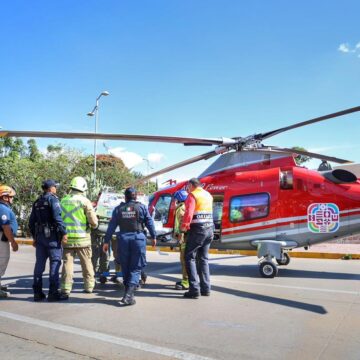 Aterrizaje exitoso de helicóptero garantiza atención urgente a recién nacido en Oaxaca: SSO