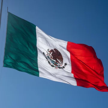 La Bandera Mexicana: Símbolo de Unidad en Tiempos de División