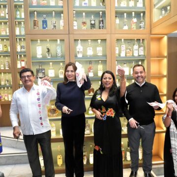 Brilla mezcal oaxaqueño en la Casa de México en España