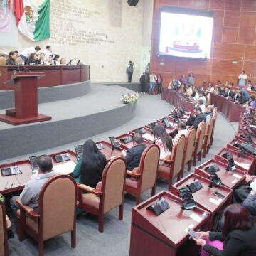 Turnan a comisiones iniciativas del Poder Ejecutivo para contratación de financiamientos por parte de municipios y en materia de desplazamiento forzado interno