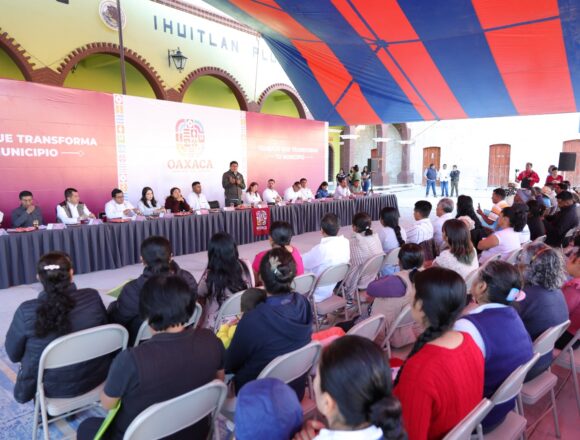  Gobierno de Oaxaca transforma la realidad de Santiago Ihuitlán Plumas