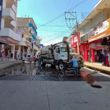 Atiende Ceabien drenaje sanitario en Santiago Pinotepa Nacional