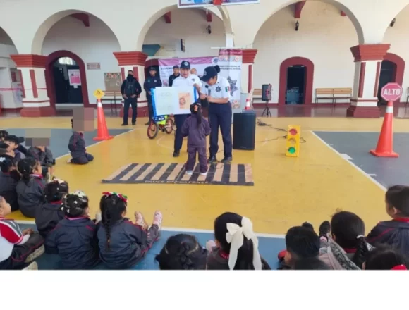 IMG-20250228-WA0057.jpg Participan escolares de San Francisco Telixtlahuaca en la Semana de Educación Vial