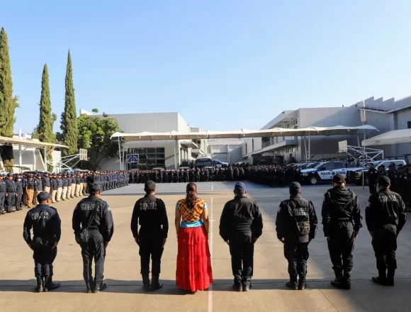 Alcanzan acuerdos Gobierno de Oaxaca y policías estatales para atención de peticiones laborales