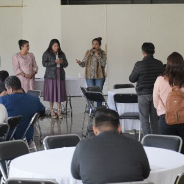 Imparten mesa de diálogo sobre violencia y feminicidio en el Congreso de Oaxaca