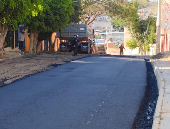 Rehabilita Gobierno del Estado 45.8 kilómetros de vialidades en Zona Metropolitana de Oaxaca (1) Rehabilita Gobierno del Estado 45.8 kilómetros de vialidades en Zona Metropolitana de Oaxaca