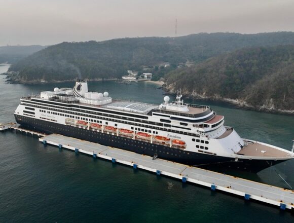 Llega primer crucero del 2025 a Huatulco