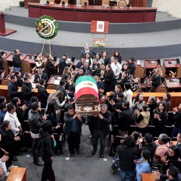 Congreso de Oaxaca realiza Sesión Solemne en honor de la diputada Kelly Jannet Cabrera González