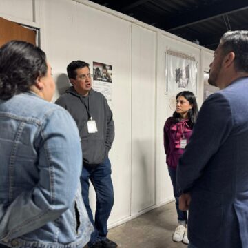 Continúa la Sego brindando atención a población oaxaqueña migrante de Tijuana y Los Ángeles, California