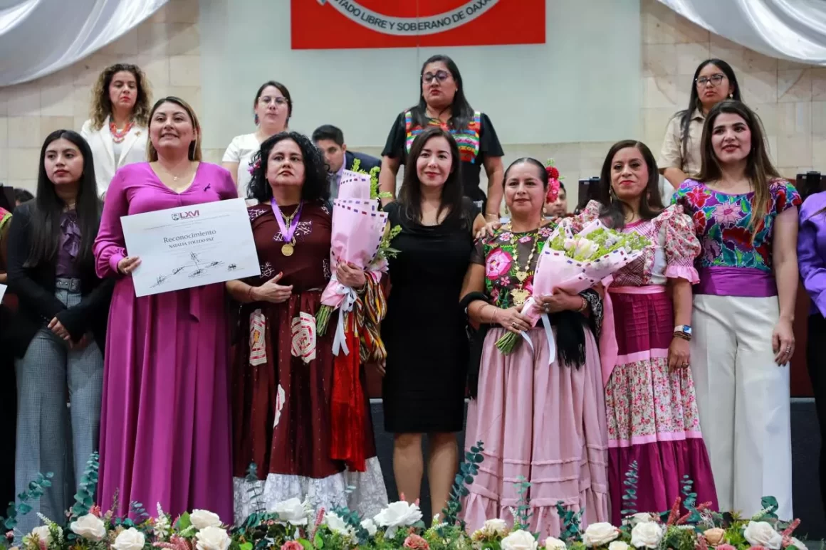 Poder Legislativo otorga medalla “Juana Catalina Egaña” a seis mujeres oaxaqueñas