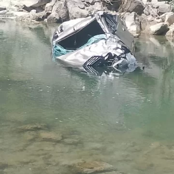 Trágico accidente en la Mixteca: vehículo cae al río Mixteco desde más de 100 metros