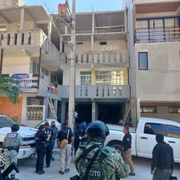 Dan cumplimiento a orden de cateo en “Hospedaje Jocha”, como parte de las investigaciones por desaparición y homicidio de cinco personas originarias de Tlaxcala, operativo coordinado entre FGEO, DEFENSA, Marina, Guardia Nacional y Policía Estatal