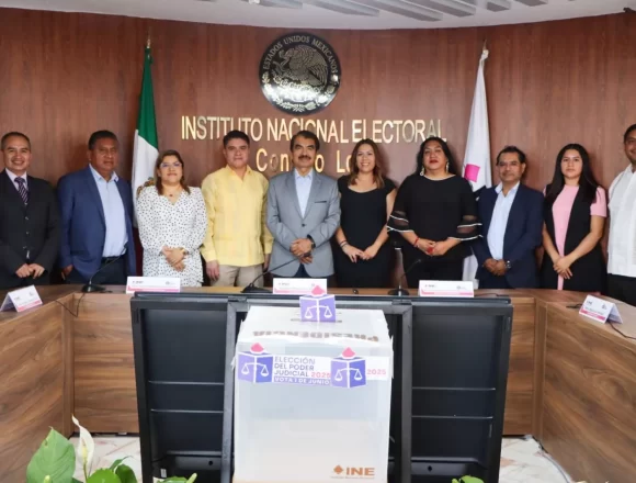 Acredita el Consejo Local en Oaxaca a 12 personas para fungir como Observadoras Electorales